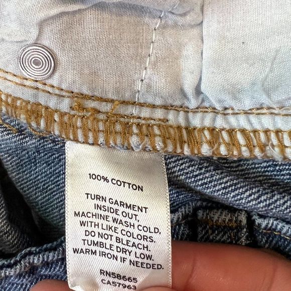 NWT BP Boho Denim Mom Jeans with Iron-On Patches (26) - Picture 5 of 7